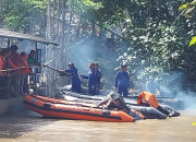 Dua Korban Tenggelam Di Sungai Kalimas Berhasil Ditemukan Tim Ops Gabungan Pencarian 