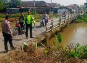 Polsek Tarik Turun Ke Jalan Tangani Laka Lantas Yang Kecebur Sungai 