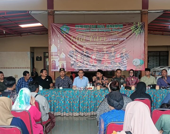 Forkopimda Sidoarjo Turun ke Desa Semampir, Salurkan Bantuan 499 Beras Bagi Warga Terdampak Banjir 