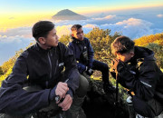 Tantangan Dan Keindahan Mendaki Gunung Sindoro Via Kledung Di Jawa Tengah