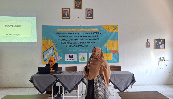 Sosialisasi Technoedugames Oleh Dosen Linguistik Indonesia Upn “Veteran“ Jatim Di Sman 2 Mojokerto 