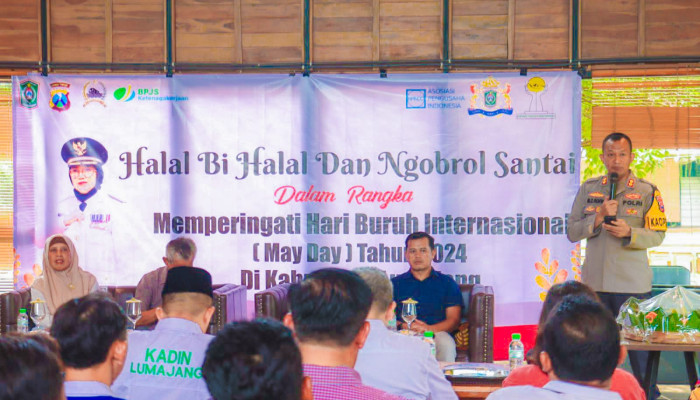 Perayaan May Day, Kapolres Lumajang Ngobrol Santai Bersama Serikat Buruh