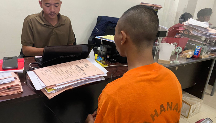 Polres Gresik Berlayar Ke Pulau Bawean Jemput Dua Pelaku Pemerkosaan