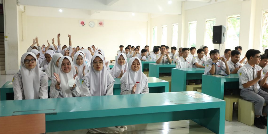 Syukuri Kelulusan, Siswa Kelas XII SMA Al Muslim Lakukan “Sharing Session Inspiratif” kepada Adik Kelas SMA dan SMP Al Muslim