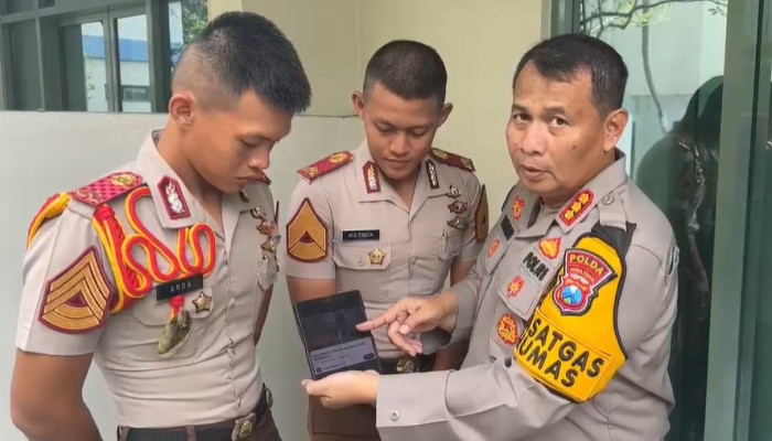 Tiga Orang Tersangka Konten Kreator Video Guru Tugas Ditahan Polda Jatim