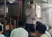 Kapolsek Prambon Safari Jumat Di Desa Watu Tulis