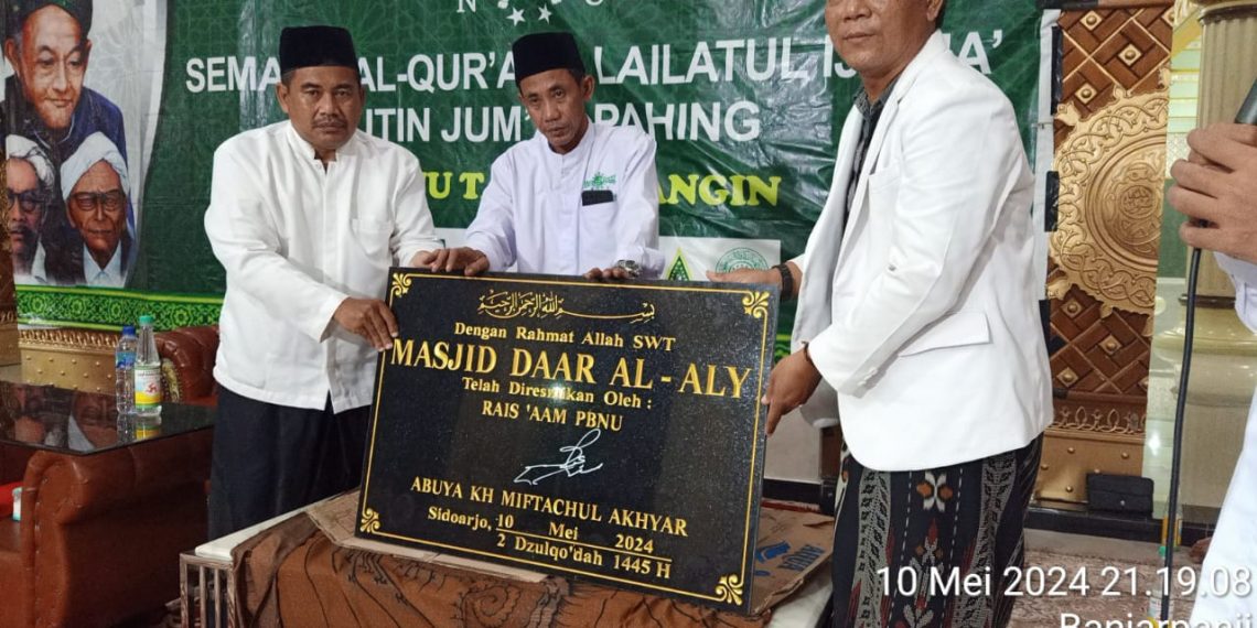 Masjid Daar’AL Aly Banjarpanji Diresmikan Abuya KH Miftahul Akhyar, Rais Aam PBNU