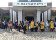 Personil Polsek Sidoarjo Kota Sahabat Paud Anak Soleh Dari Perum Magersari