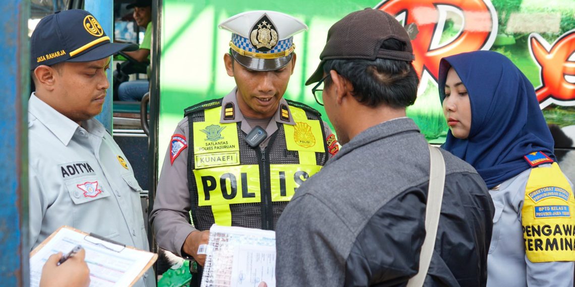 Ciptakan Kamseltibcarlantas, Satlantas Polres Pasuruan Laksanakan Ramp Check Armada Bus