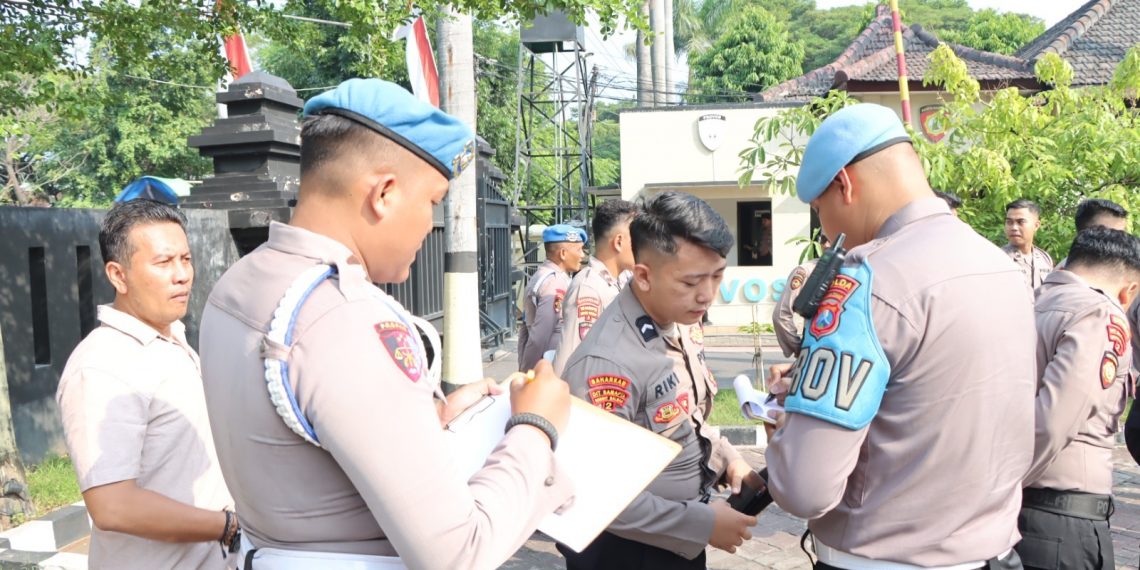 Tim Subbidprovos Bidpropam Polda Jatim Gelar Gaktiblin dan Tes Urin Acak ke Anggota Polres Nganjuk