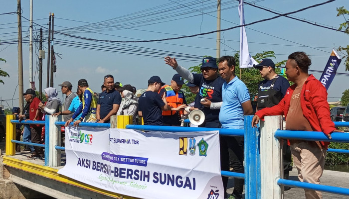 Pemprov, Pemkab,Pt Suparma Tbk Dan Pemdes Krembangan Bersama Bersihkan Sungai Pelayaran