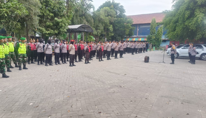 Cek Kesiapan Personil Pengamanan Pengajian Gus Iqdam, Polres Pasuruan Bersama Instansi Terkait Melaksanakan Apel Pengamanan