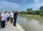 Plt Bupati Sidoarjo Perintahkan Dinas Pu Bina Marga Segera Perbaiki Plengsengan Jalan Beton Di Kedungbocok