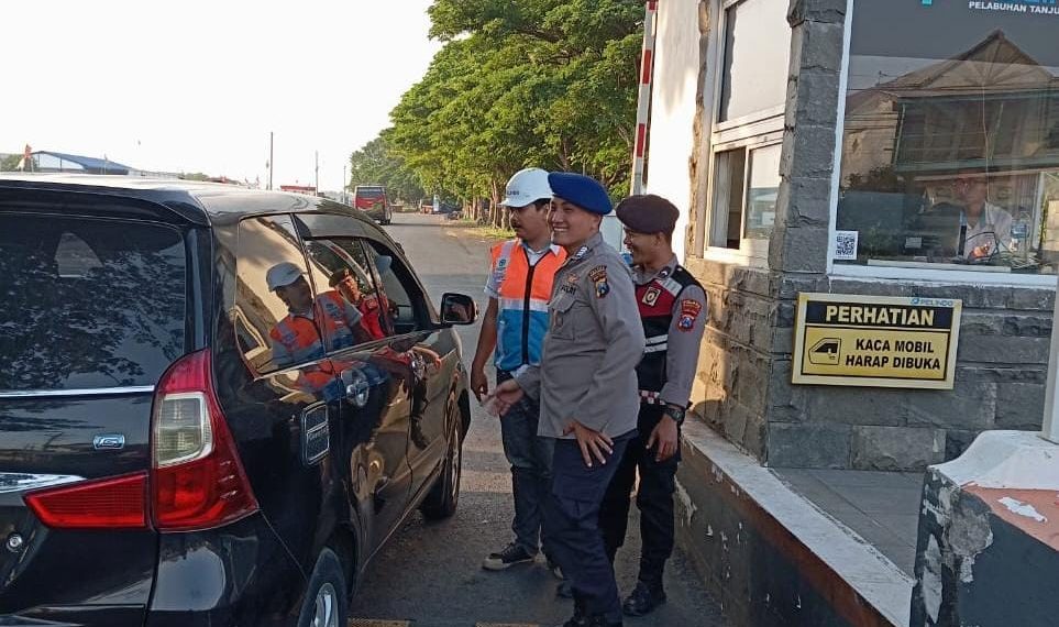 Dukung WWF ke-10 di Bali Polres Probolinggo Tingkatkan Pengamanan di Dermaga Penyebrangan Penumpang