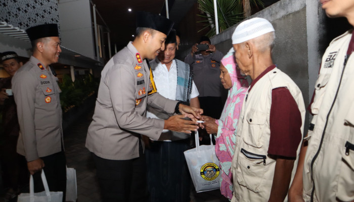 Safari Sholat Subuh Di Masjid Al Khalid, Kapolres Kediri Kota Sampaikan Pesan Kamtibmas