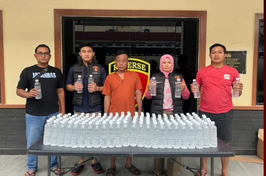 Satreskrim Polres Pasuruan Berhasil Sita Ratusan Botol Miras Beralkohol Tanpa Izin Saat Operasi Cipta Kondisi