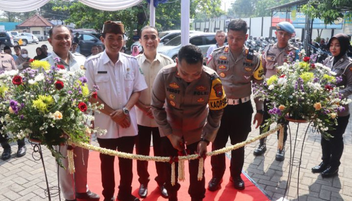 Tingkatkan Pelayanan Publik, Kapolres Pasuruan Resmikan Samsat Smart Thru