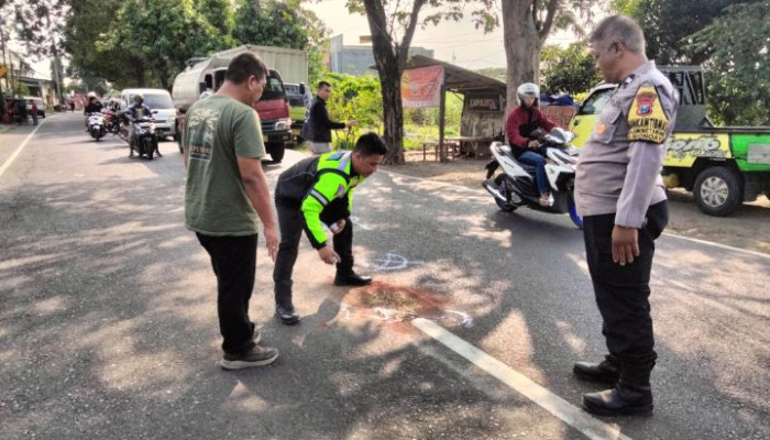 Pelajar Tewas Dilokasi, Saat Hendak Mendahului Terjatuh Dan Tertabrak Avanza 
