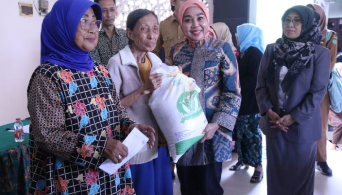 Pkm Di Kecamatan Waru Dan Sedati Menerima Bantuan Pangan Beras