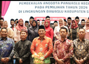 Kukuhkan 54 Panwaslu Kecamatan, Subandi Minta Jaga Netralitas Dan Integritas