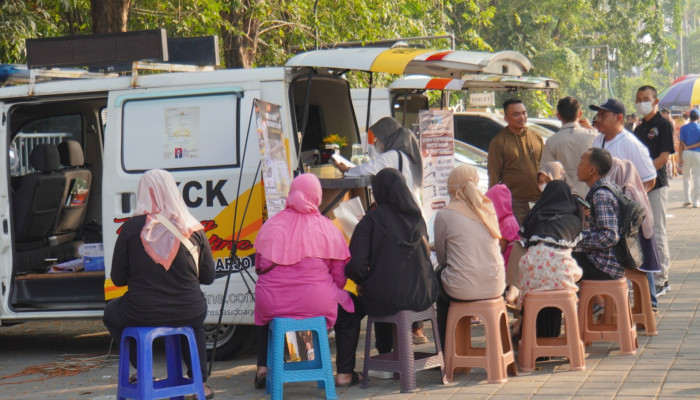 Minggu Melayani, Polresta Sidoarjo Sediakan Layanan Publik Di Alun-Alun