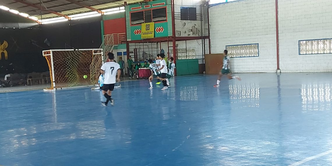 Tampil Perdana Tim Futsal Putra Putri Taman Raih Kemenangan di Porkab Sidoarjo 