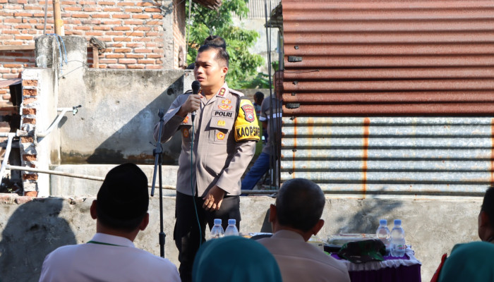 Polres Nganjuk Gelar Program Bedah Rumah Dalam Rangka Hut Bhayangkara Ke 78 