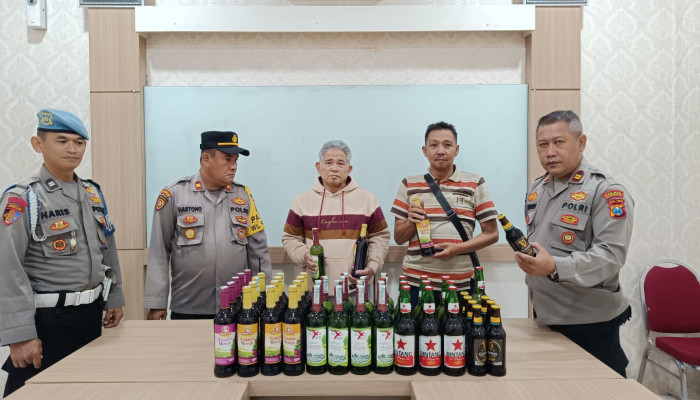 Giat Operasi Miras Rutin, Polsek Prigen Berhasil Amankan Puluhan Miras Ilegal