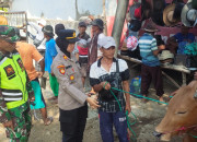 Beri Rasa Aman, Polwan Polres Pamekasan Ini Hadir Di Setiap Kegiatan Masyarakat