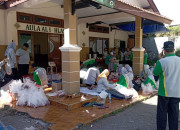 Berbagi Sesama, Kemenag Sidoarjo Salurkan Daging Hewan Qurban
