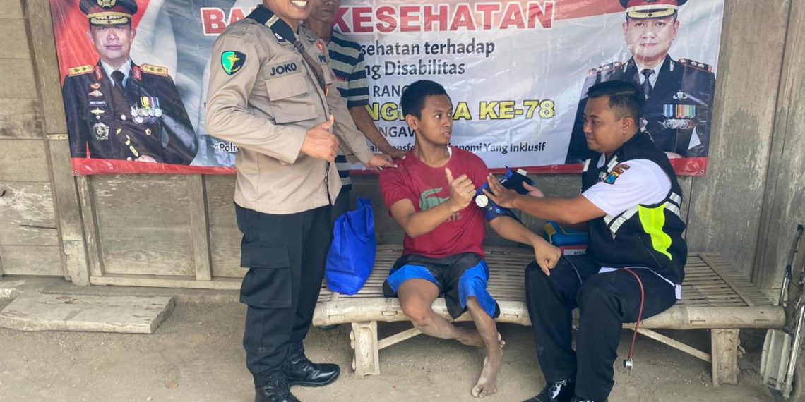 Hari Bhayangkara ke – 78 Polres Ngawi Bakti Kesehatan Door to Door