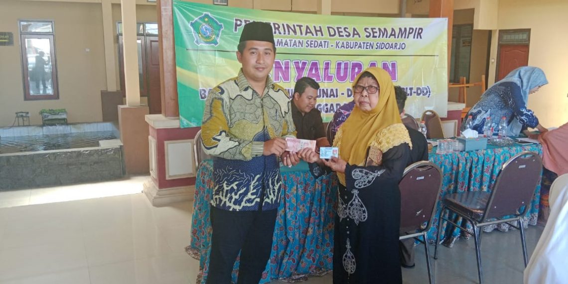 57 KPM Desa Semampir Terima BLT DD Tahap II