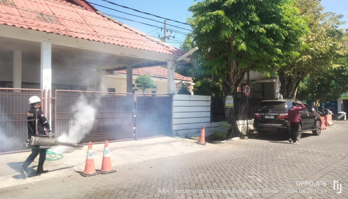 Cegah Demam Berdarah, Polres Gresik Gelar Fogging Serentak