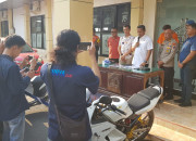 Polres Nganjuk Berhasil Amankan Tersangka Penipuan Dan Penggelapan Mobil Di Desa Blitaran 