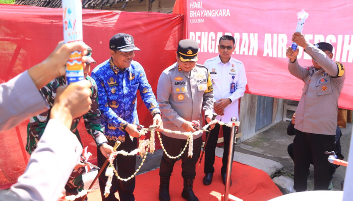 Bahagianya Warga Karanganyar Dapat Kado Sumur Bor Di Hari Bhayangkara Ke -78 Dari Polres Ngawi