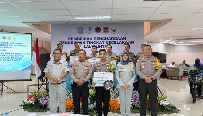 Pt Jasa Raharja Jatim Berkolaborasi Dengan Korlantas Polri, Gelar Awarding Penurunan Tingkat Laka Lantas Daerah Jatim