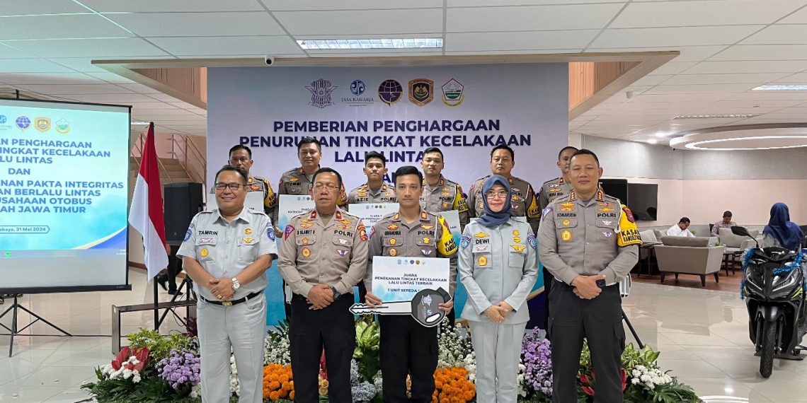 PT Jasa Raharja Jatim Berkolaborasi dengan Korlantas Polri, Gelar Awarding Penurunan Tingkat LAKA LANTAS Daerah Jatim