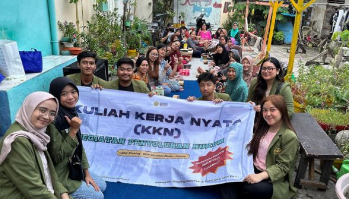 Mahasiswa Kkn Upn “Veteran“ Jatim Lakukan Penyuluhan Hukum Mengenai Bahaya Phising Di Gubeng Jaya