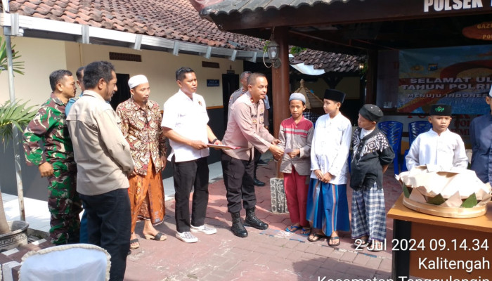 Tasyakuran Hut Bhayangkara Ke 78 Polsek Tanggulangin, Di Barengi Santunan Anak Yatim Piatu