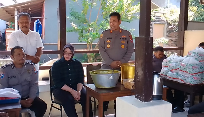 Dua Personil Polsek Jabon Naik Pangkat Gelar Tasyakuran Sederhana 