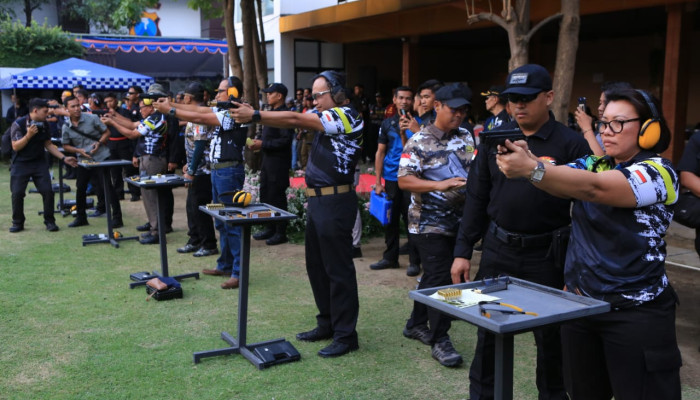 Peringati Hut Bhayangkara Ke 78, Polda Jatim Gelar Lomba Menembak Kapolda Cup
