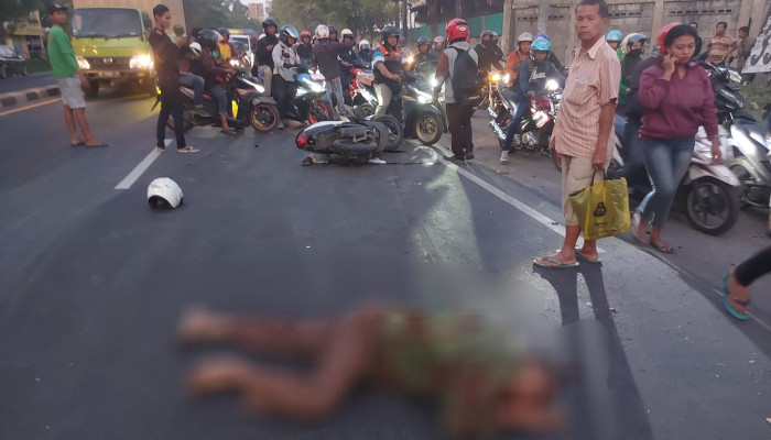 Akibat Kurang Hati – Hati Seorang Pengendara Sepeda Motor Tewas Sia – Sia Dijalur Black Spot Taman