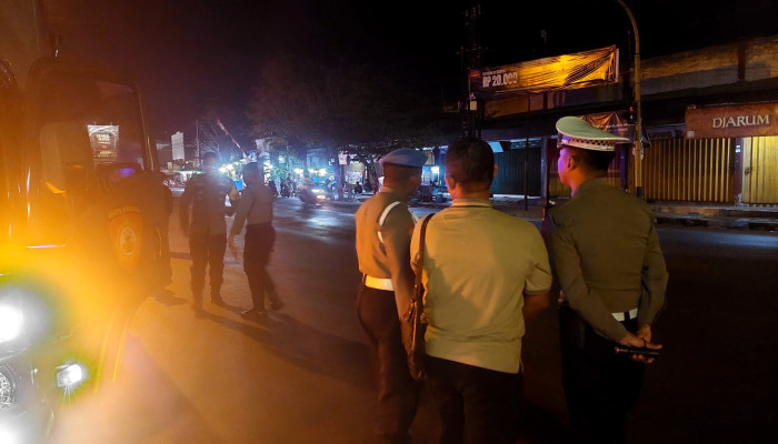 Polisi Bersama Tni Gelar Patroli Gabungan Skala Besar, Suroan Di Tulungagung Kondusif
