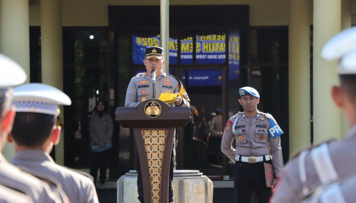 Pimpin Apel Gelar Pasukan Operasi Patuh Semeru 2024, Kapolres Nganjuk Sampaikan 10 Jenis Pelanggaran Lalu Lintas Prioritas Utama Penindakan
