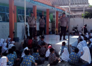 Polsek Tanggulangin Penyuluhan Pembinaan Stop Bullying Dan Narkoba Di Sdn Kalitengah 2