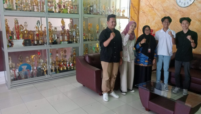 Luar Biasa ! Ratusan Siswa Sma Negeri 1 Waru Sidoarjo Diterima Di Ptn Dan Segudang Prestasi Ditorehkan