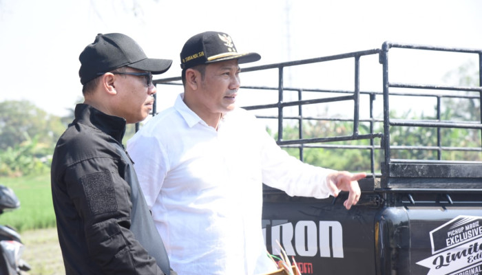 Plt Bupati Subandi Pantau Langsung Pembangunan Jembatan Kedungpeluk