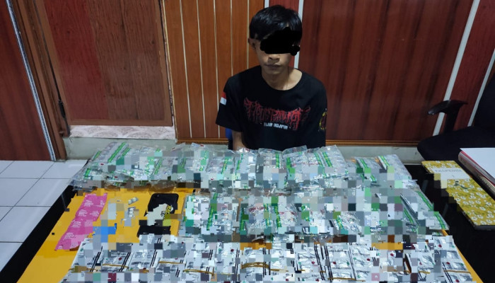 Polres Ngawi Ungkap Peredaran Okerbaya, Tersangka Dan Ribuan Pil Koplo Berhasil Diamankan
