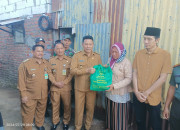 Plt Bupati Sidoarjo Sidak Rumah Tidak Layak Huni Janda Sebatang Kara Di Desa Semampir