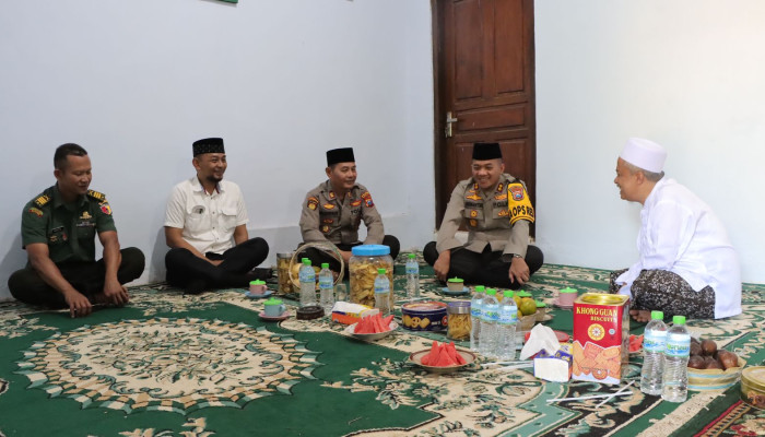 Kapolres Nganjuk Kunjungi Ketua Mui Kabupaten Nganjuk Bahas Dua Hal